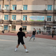 经管系举办羽毛球比赛